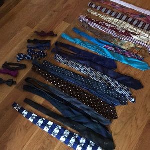 TIES & BOWTIES (Lot of 27)